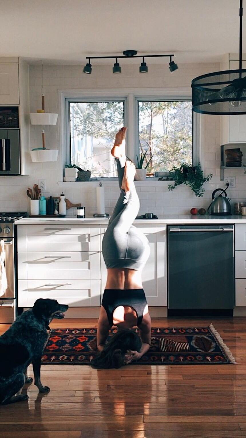 #stayhome and do yoga: 3 vježbe za početnike koje će ojačati tijelo i um