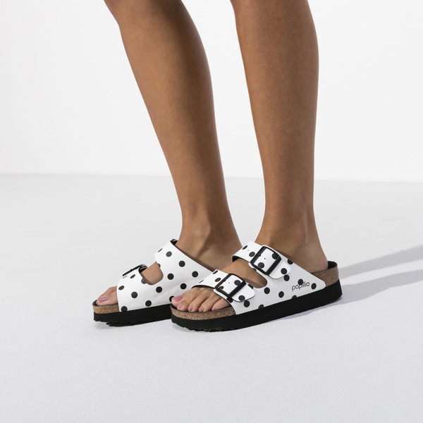 Birkenstock predstavio novu kolekciju papuča s točkicama, zvjezdicama i šljokicama