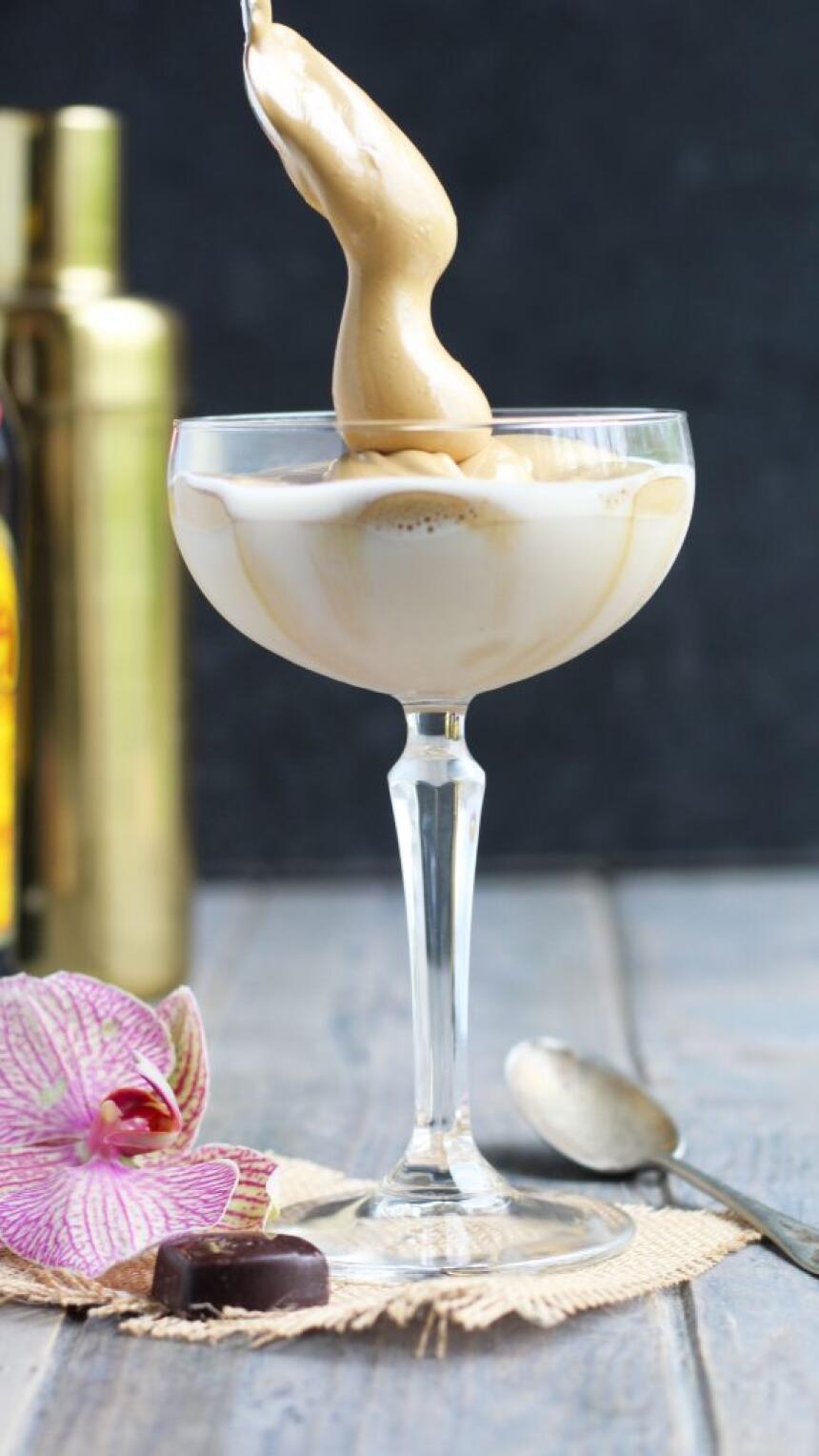 Dalgona martini novi je trend na društvenim mrežama koji ćete željeti isprobati