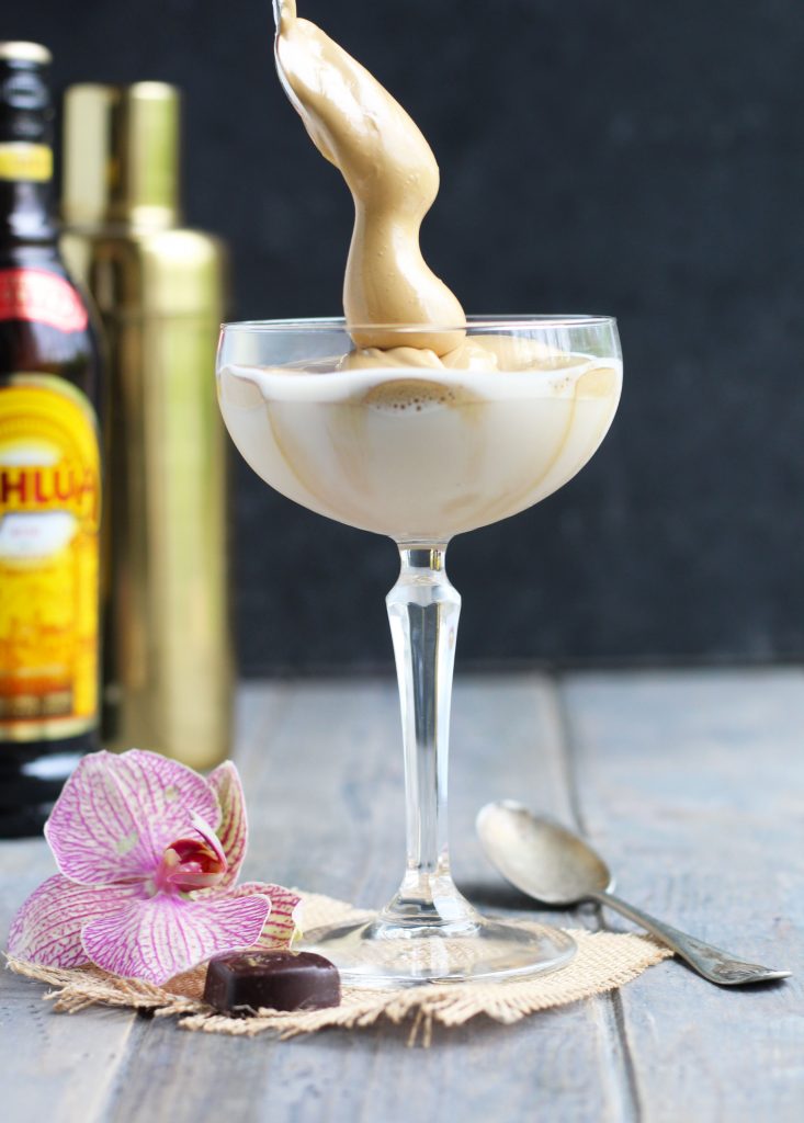 Dalgona martini novi je trend na društvenim mrežama koji ćete željeti isprobati