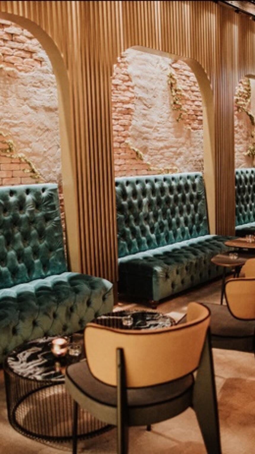 Interijer Wintorius Lounge u Tuzli podsjeća na bečke kavane. Zavirili smo u ovaj bar čije uređenje potpisuje Studio Kota