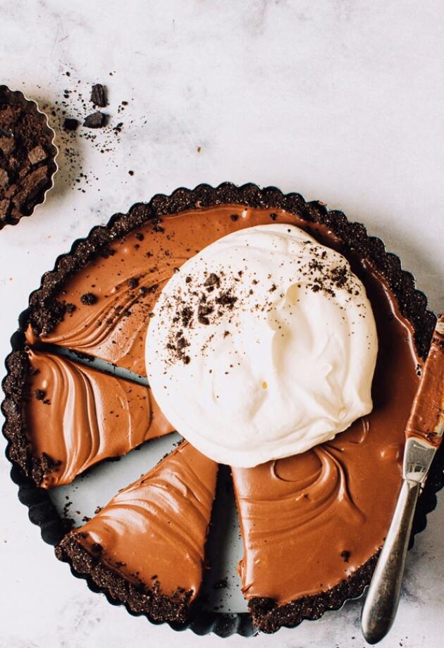 Bezglutenski čokoladni tart od samo 4 sastojka koji se ne peče!