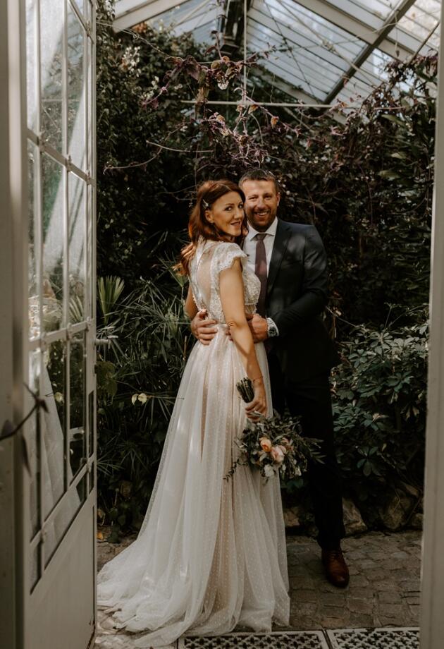 Vjenčane fotografije Jelene & Slavka snimljene u botaničkoj bašti Jevremovac su ništa manje nego čarobne