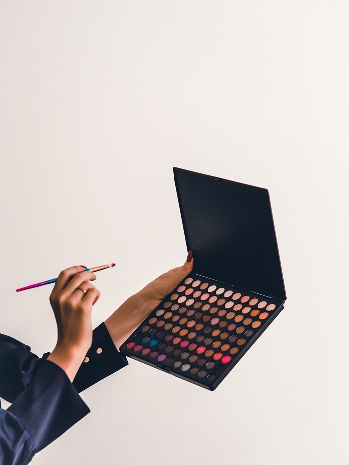Na policama bh.drogerija pronašli smo 4 ključna makeup proizvoda za idealan ljetni 'glow' makeup look