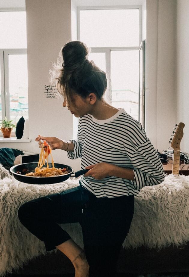 Imamo recept za tjesteninu i salatu prepunu vitamina, a za pripremu je potrebno par minuta i par sastojaka