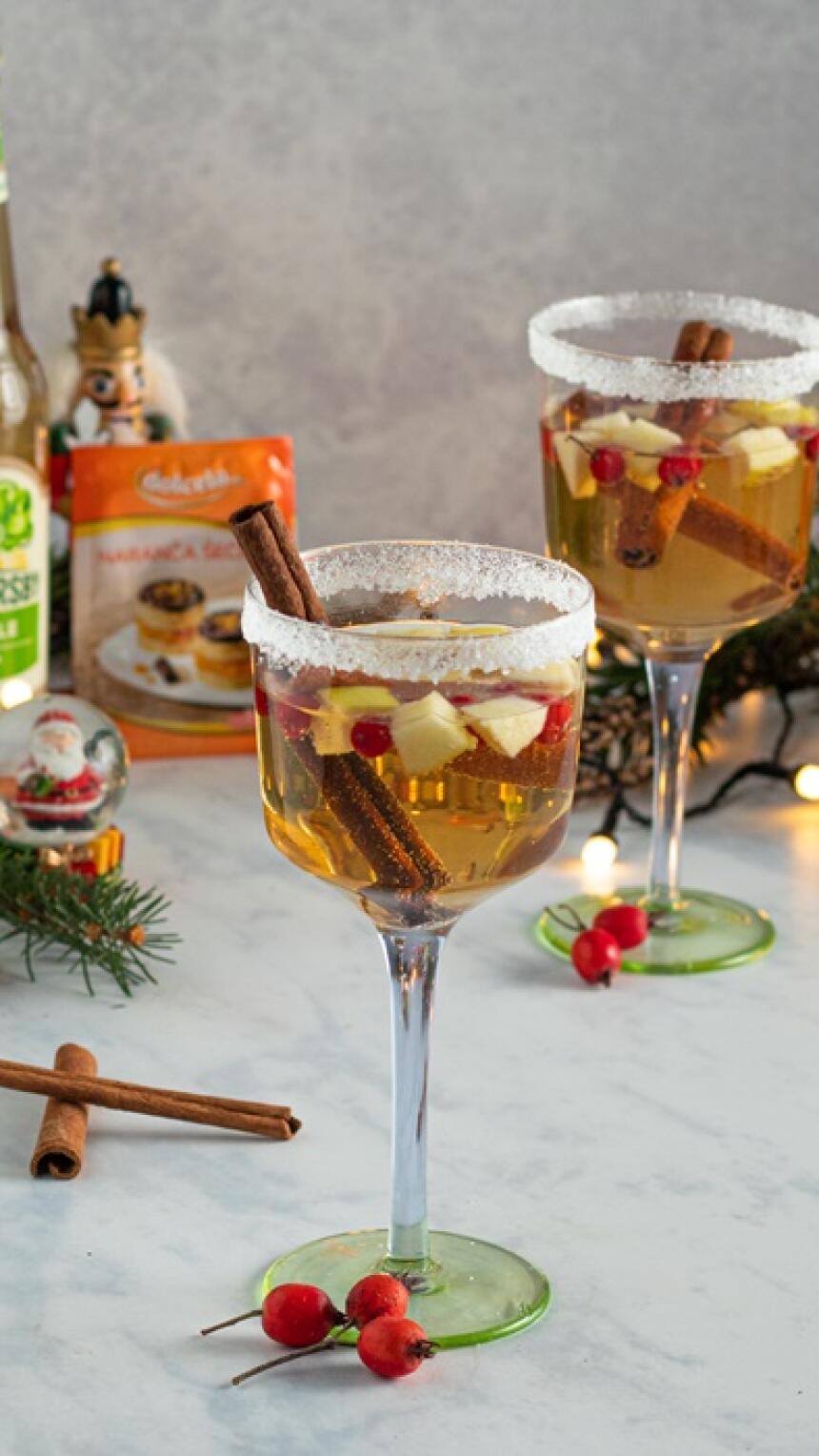Recept za slatki blagdanski punč od jabuke koji će oduševiti i tvoje goste!