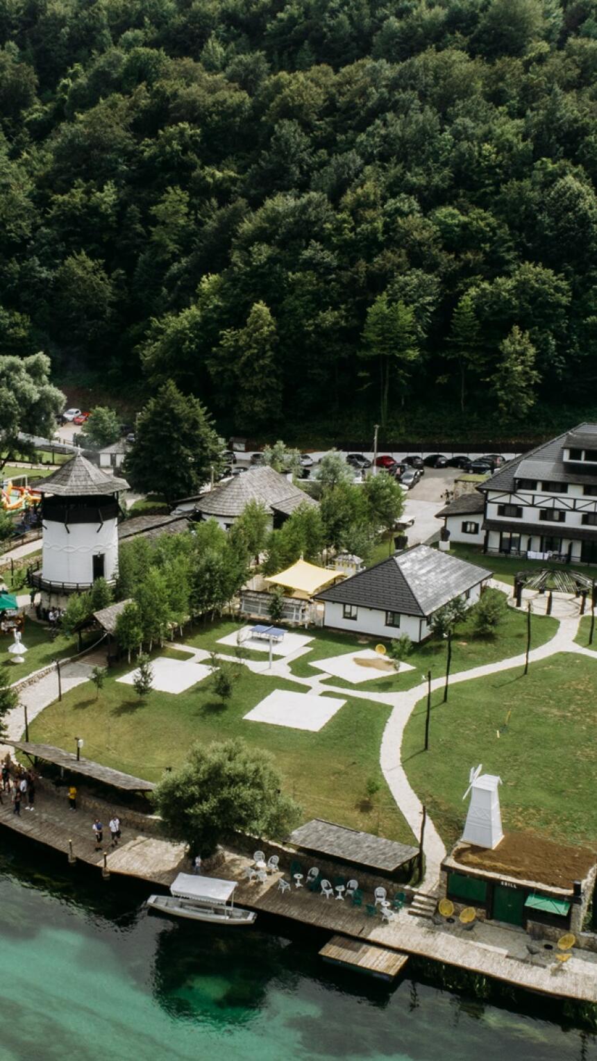 Turističko naselje Natura Art u blizini Bihaća idealna je lokacija za vikend izlet u prirodu i punjenje baterija