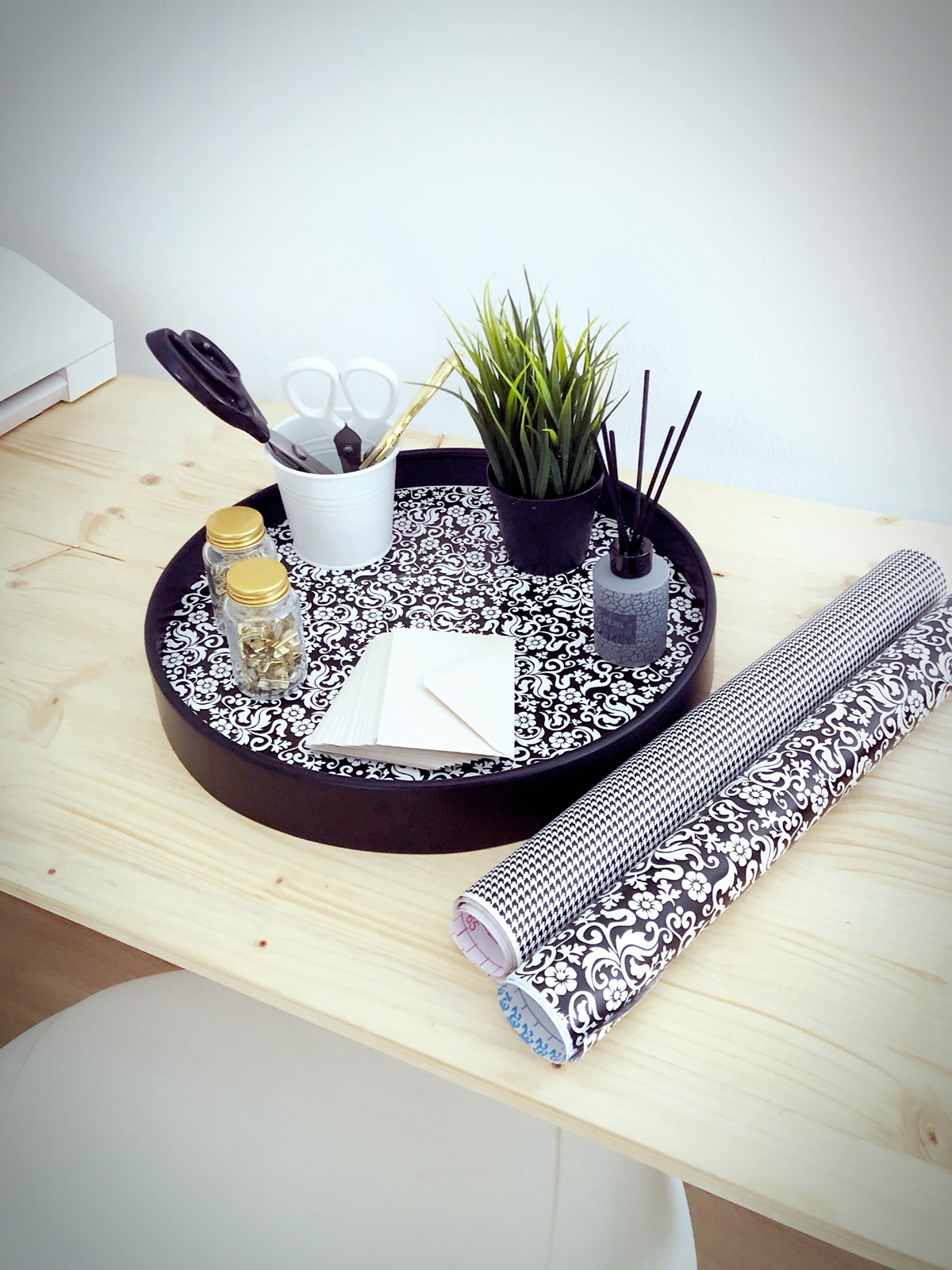 Ajla Huremović je dizajnerica s jako cool DIY idejama, a ovu za makeover sata u pladanj za kavu vrijedi kopirati