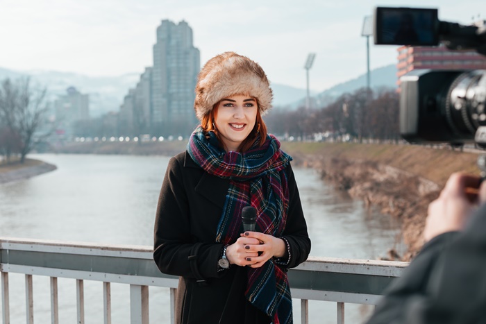 'Iz mlade zjenice' je nova TV emisija koju uređuje 11 mladih zaljubljenika u lijepe priče iz Zenice. Donosimo detalje.