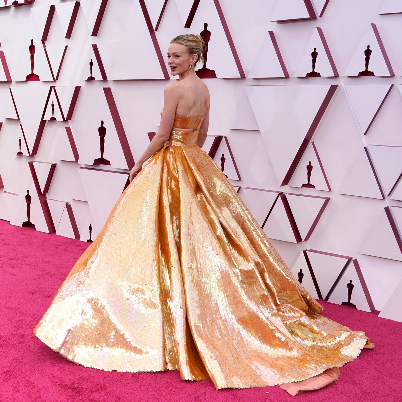 Oscars 2021.: Pogledajte glamurozne kreacije koje su poznate dame birale za crveni tepih