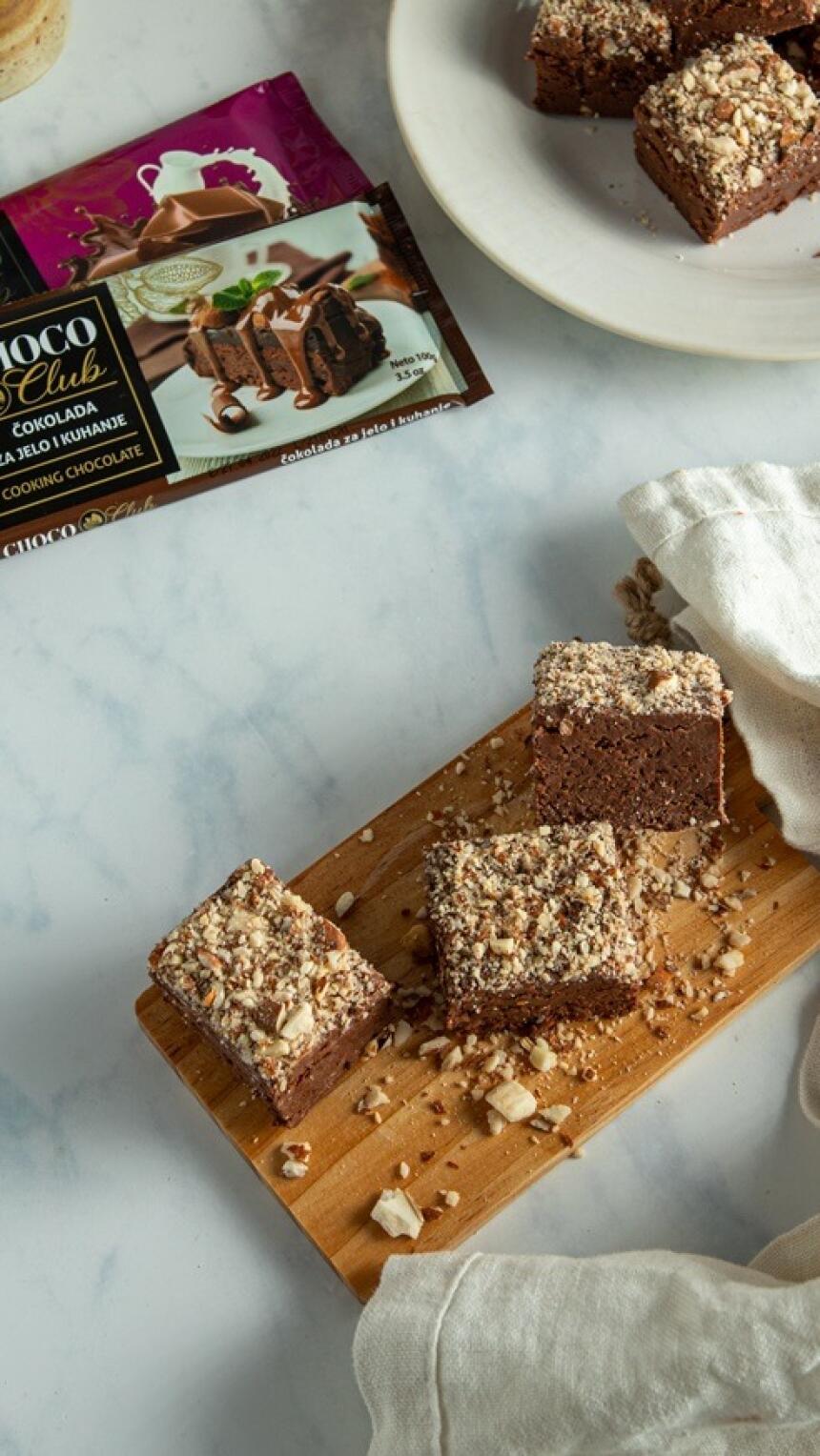 Imamo recept za sočan čokoladni fudge sa lješnjacima od samo 5 sastojaka koji ćete pripremiti za 5 minuta