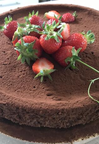 Osnivačica Slatko je Slatko otkriva bezglutenski recept za tortu za Majčin dan koja oduševljava na prvi zalogaj!