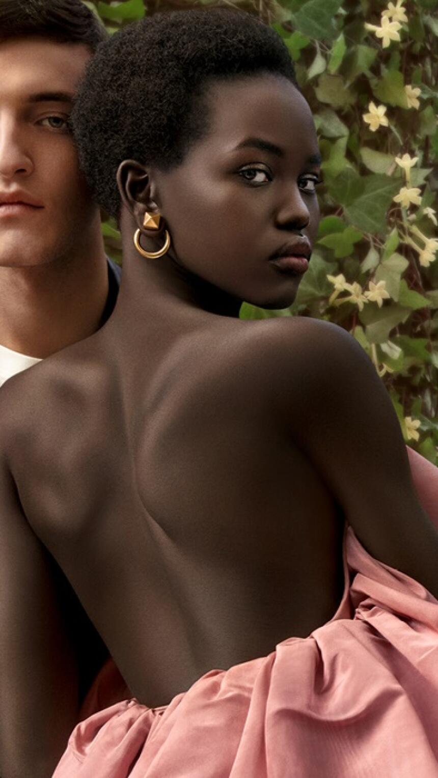 Born In Roma Yellow Dream novi je ljetni Valentino parfem za nju i njega koji osvaja cvjetnim notama, ali i dizajnom