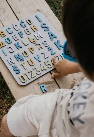 Uz ove kreativne didaktičke igre u potpisu domaćeg brenda vaši mališani mogu učiti kontinente, slova i brojeve