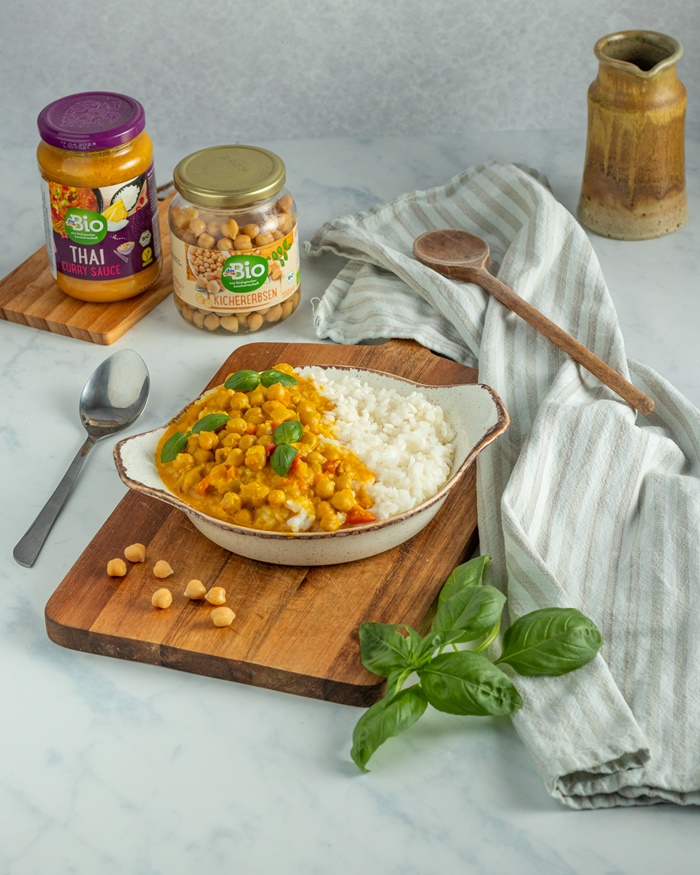 Sočan i ukusan curry sa slanutkom u thai curry sosu koji će lako napraviti i početnici