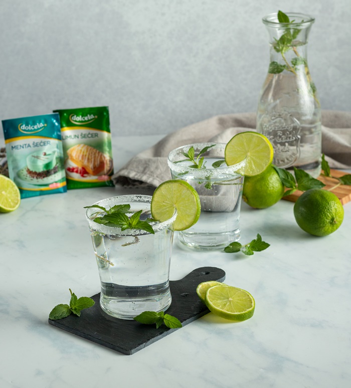 Virgin Mojito sa mentom je savršeno ljetno osvježenje doma, ali i u uredu