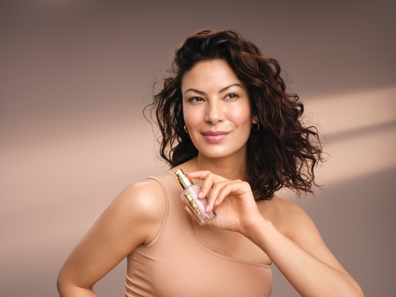 Bonjour.beauty club: 3 razloga zašto vrijedi isprobati Avon Anew Renewal Power serum