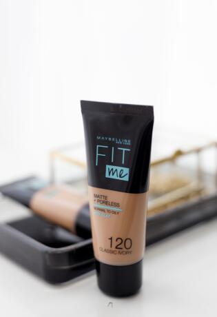 Isprobali smo Maybelline Fit me tekući puder i korektor. Ovo su naši dojmovi.