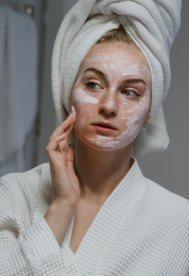 Razgovarali smo s dermatologicom i saznali sve o efikasnoj njezi problematične i masne kože kod kuće