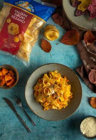 Mirisna, aromatična jesenska tjestenina u umaku od tikve je savršen vikend #comfortfood