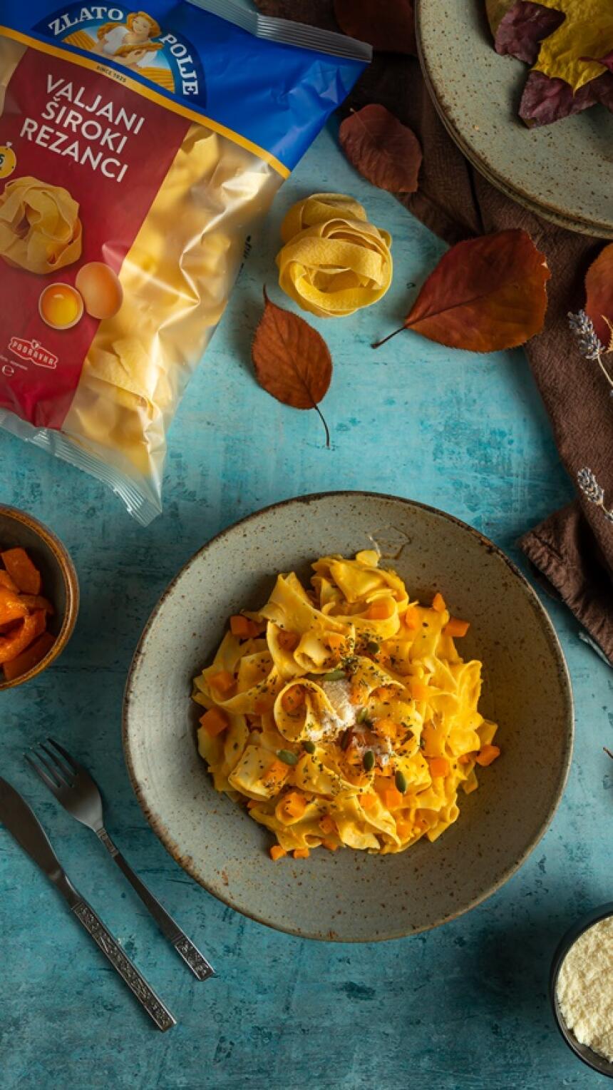 Mirisna, aromatična jesenska tjestenina u umaku od tikve je savršen vikend #comfortfood