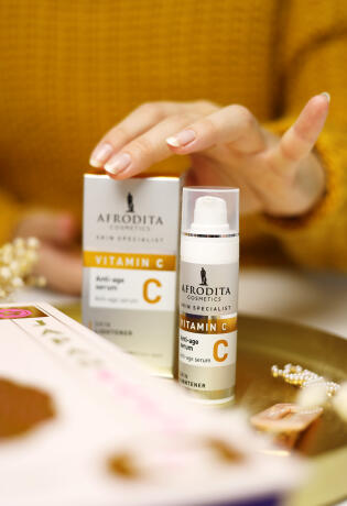 Bonjour.blagdansko darivanje: Upotpunite svoju beauty rutinu uz novi Afrodita Vitamin C Anti-age serum