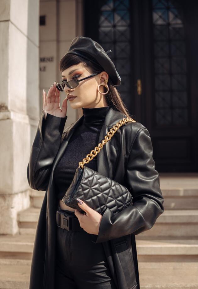 Street style: Ina, Selma i Ajla otkrivaju kako kombiniraju omiljene modne dodatke ovog proljeća
