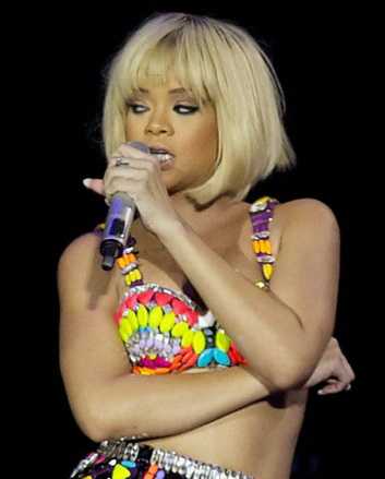 Rihanna je od nedavno bob plavuša 