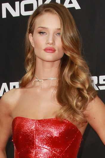 Celebrity inspiracija: Nemarne lokne