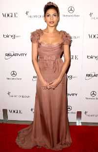 Red carpet report: Critics' Choice Awards i The Art of Elysium Gala