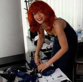 Rihanna kreira za Armani!