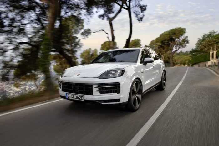 Porsche predstavlja treću E - hibridnu varijantu Cayennea