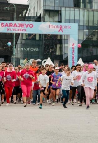 U Sarajevu održana RACE FOR THE CURE utrka, koja je okupila 10.000 građana i građanki