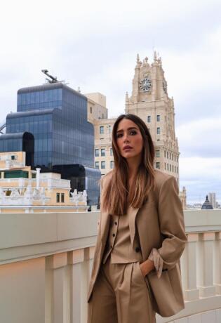 Trendy odijelo koje nose influencerice, a možete ga odmah dodati u košaricu