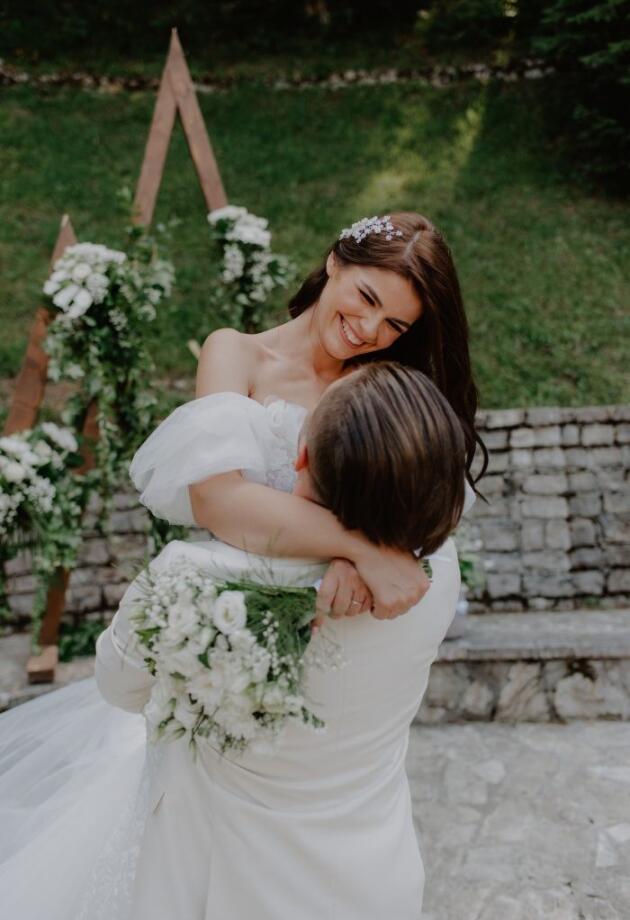 CJ Weddings Studio je kroz objektiv ulovio idilične trenutke vjenčanja Azre i Mirzeta