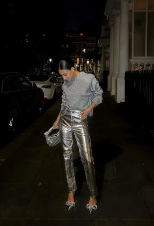 Metalik efekt i dalje osvaja street style scenu. Donosimo 8 neodoljivih komada!