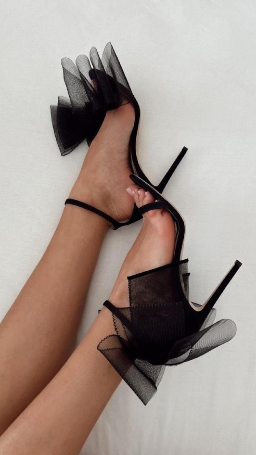Ako ste sretnica koja nosi ovaj broj, pronašli smo Jimmy Choo bow sandale na sniženju