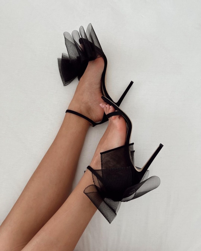 Ako ste sretnica koja nosi ovaj broj, pronašli smo Jimmy Choo bow sandale na sniženju