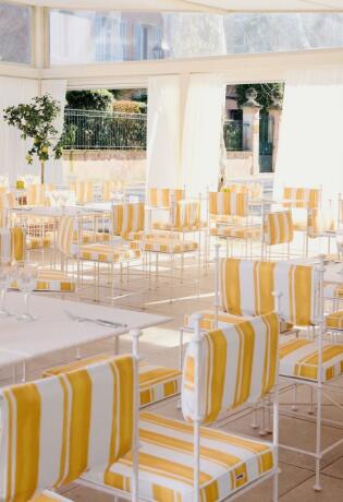 Jacquemus otvorio vrata novog restorana i kreirao vječni ljetni ugođaj. Zaputite se u…