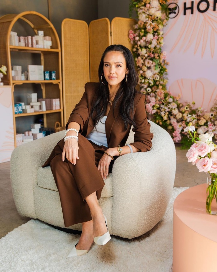 Jessica Alba se vraća na male ekrane! Znamo kada njen akcijski film stiže na Netflix.
