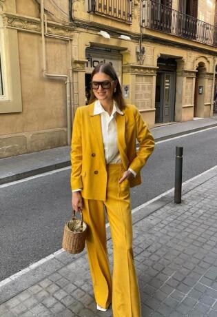 Uz ovih 5 MANGO hlača u boji u trenu ćete kreirati chic poslovne lookove