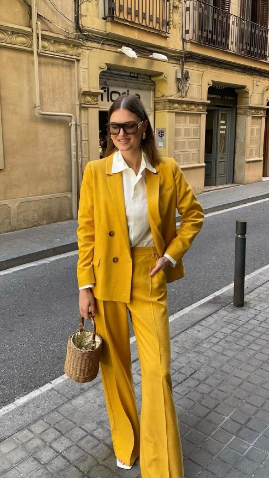 Uz ovih 5 MANGO hlača u boji u trenu ćete kreirati chic poslovne lookove