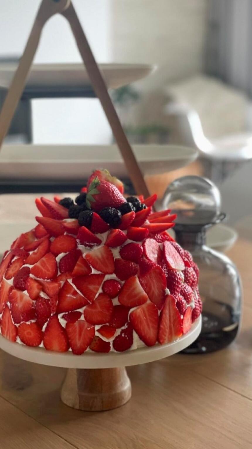Torta je kraljica svih deserta: Imamo savršen recept za tortu s jagodama i piškotama