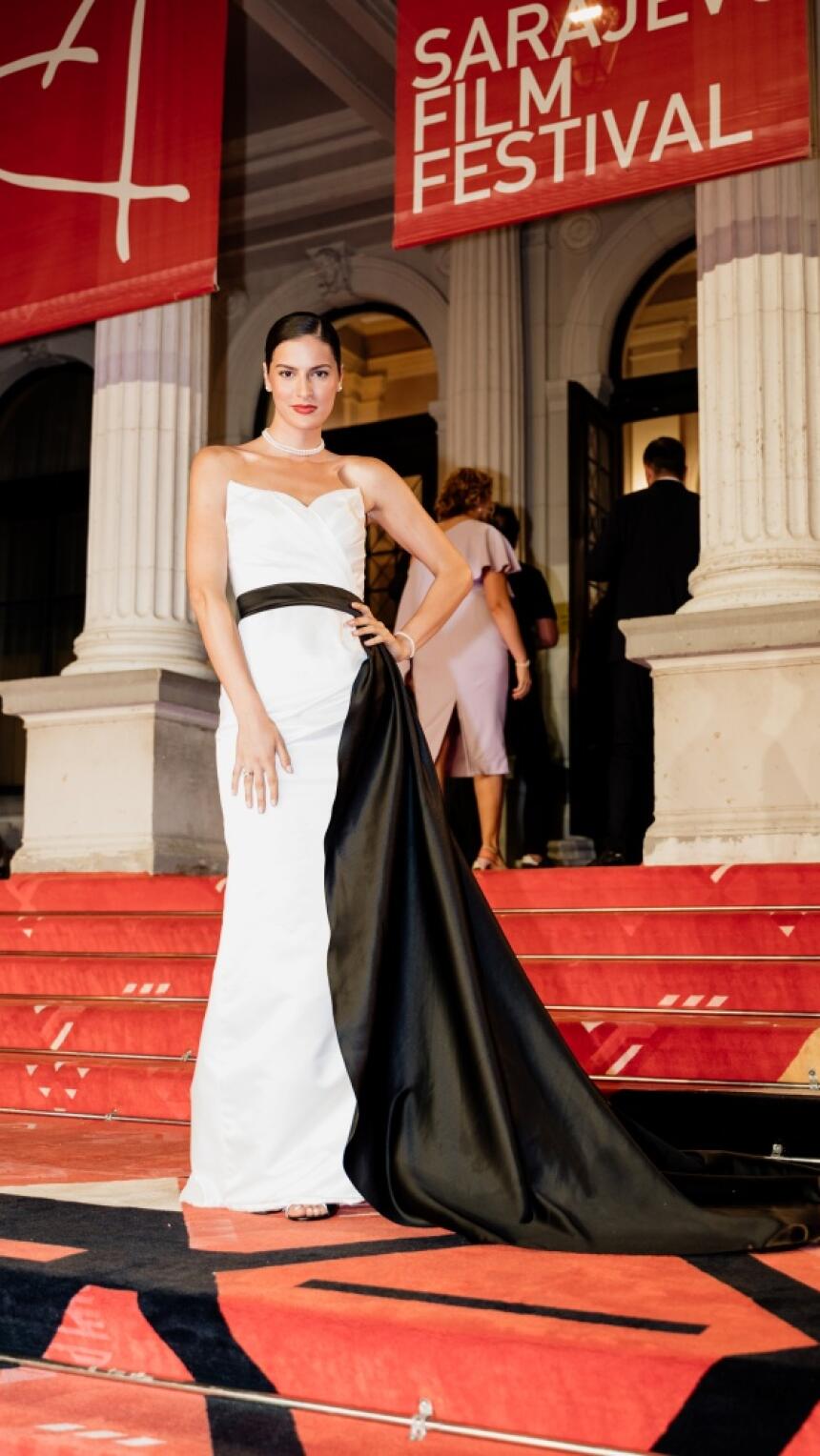 Belma Tvico i Helena Vuković stvorile su elegantnu sinergiju na crvenom tepihu