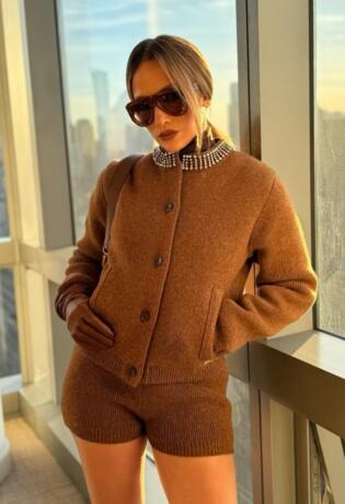 ZARA ima idealnu zamjenu za JLO outfite koji su oduševili javnost – ugrabite ih sada!