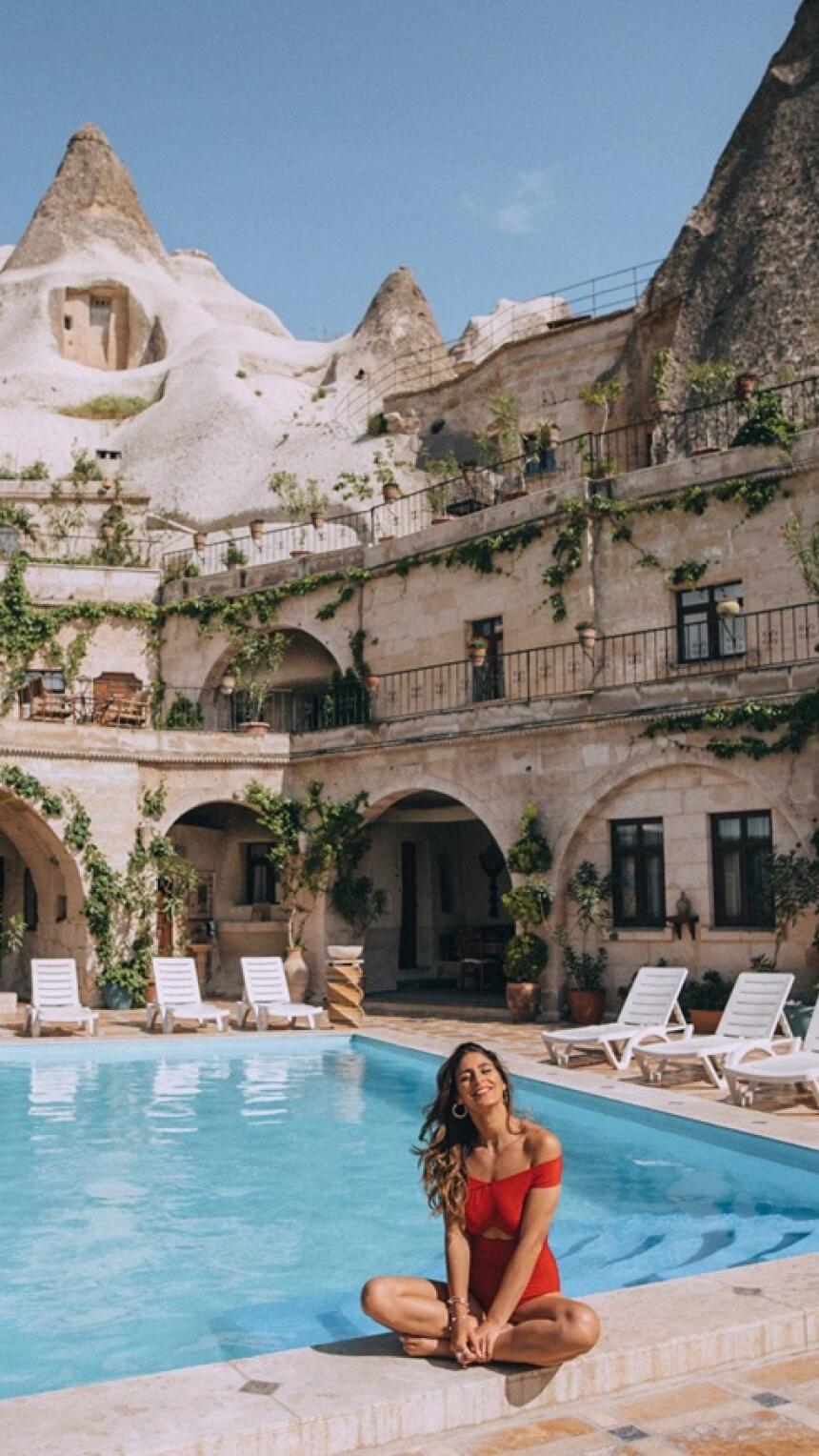 Ovaj hotel smješten među špiljama ima jedan od najljepših bazena i prekrasan pogled na Kapadokiju