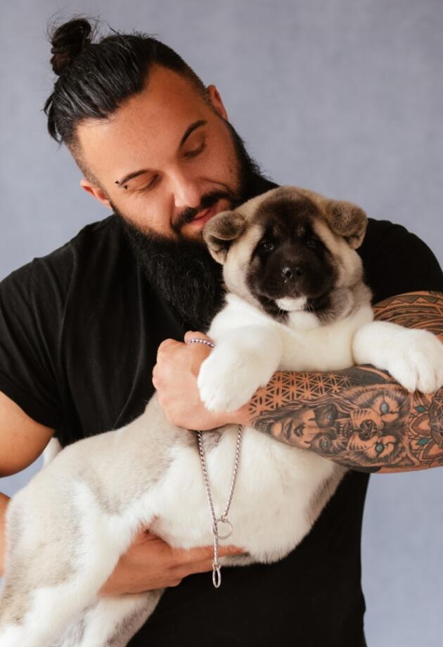 Nedim Šuta, suosnivač WOOF.ba i brenda LAVA+ otkrio nam je par praktičnih savjeta o karijeri i kućnim ljubimcima