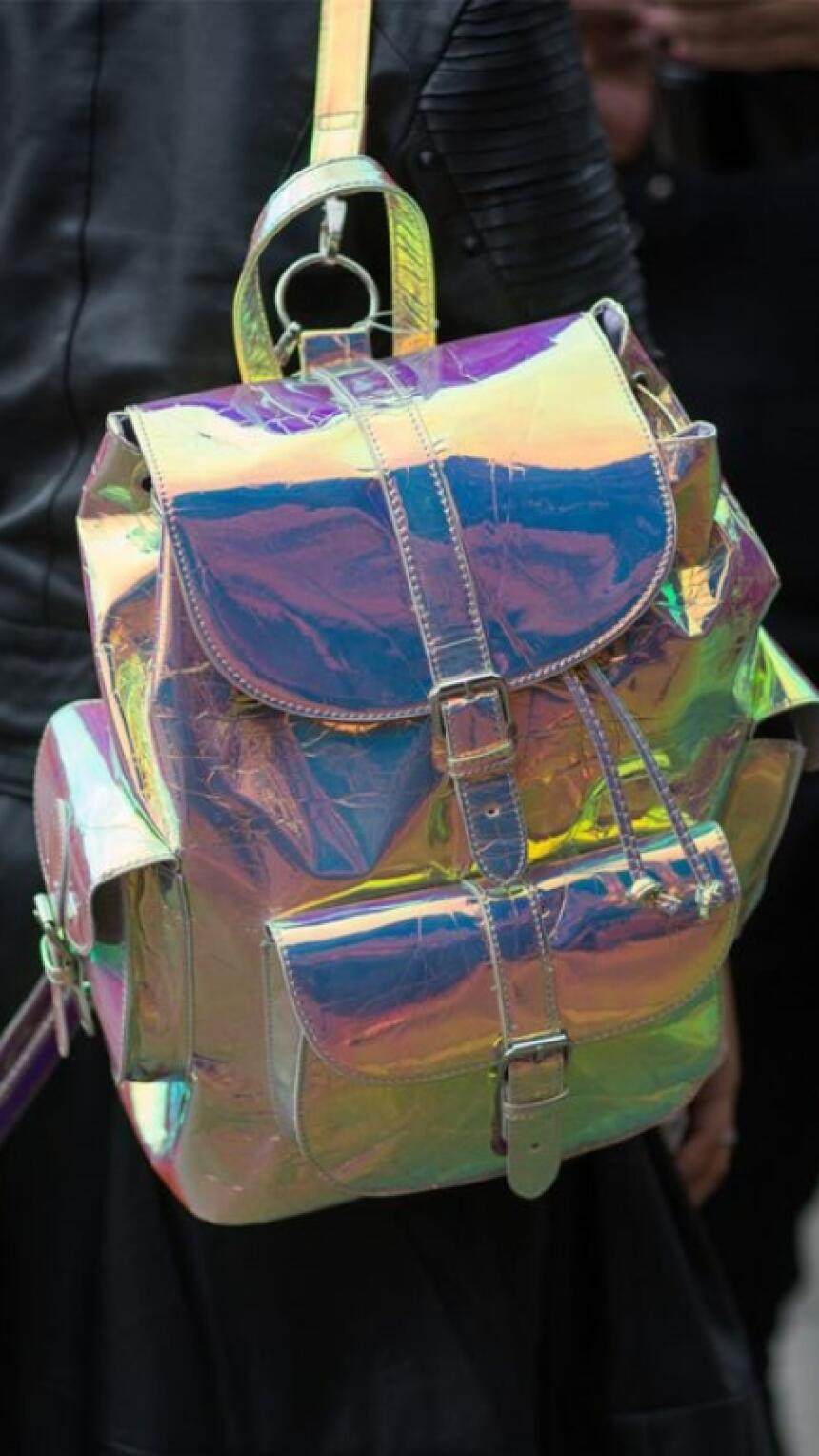 Outift ideje s torbicama iridescentnog sjaja + high street ponuda