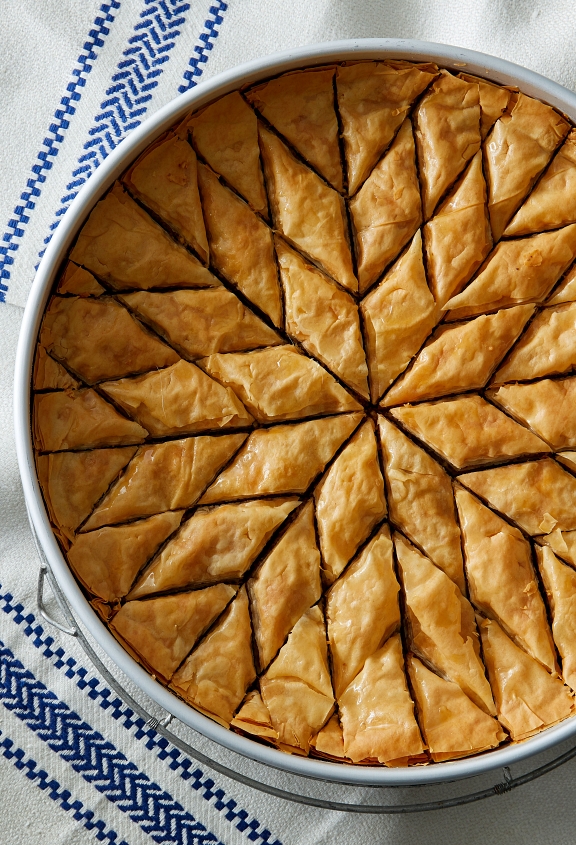 Najukusniji recepti za baklavu + video tutorijal kako ju narezati u oblik dijamanta