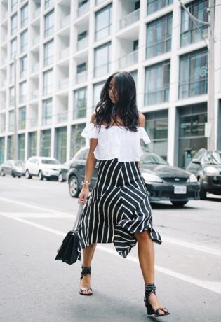 20 romantičnih bluza otvorenih ramena koje će biti ženstvena baza vaših ljetnih outfita